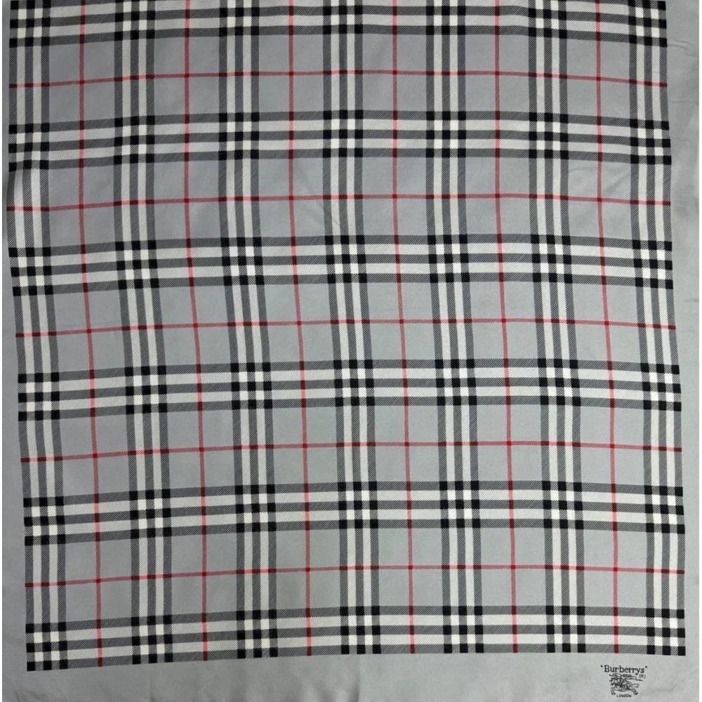 Burberry scarf - Picture 2 of 5